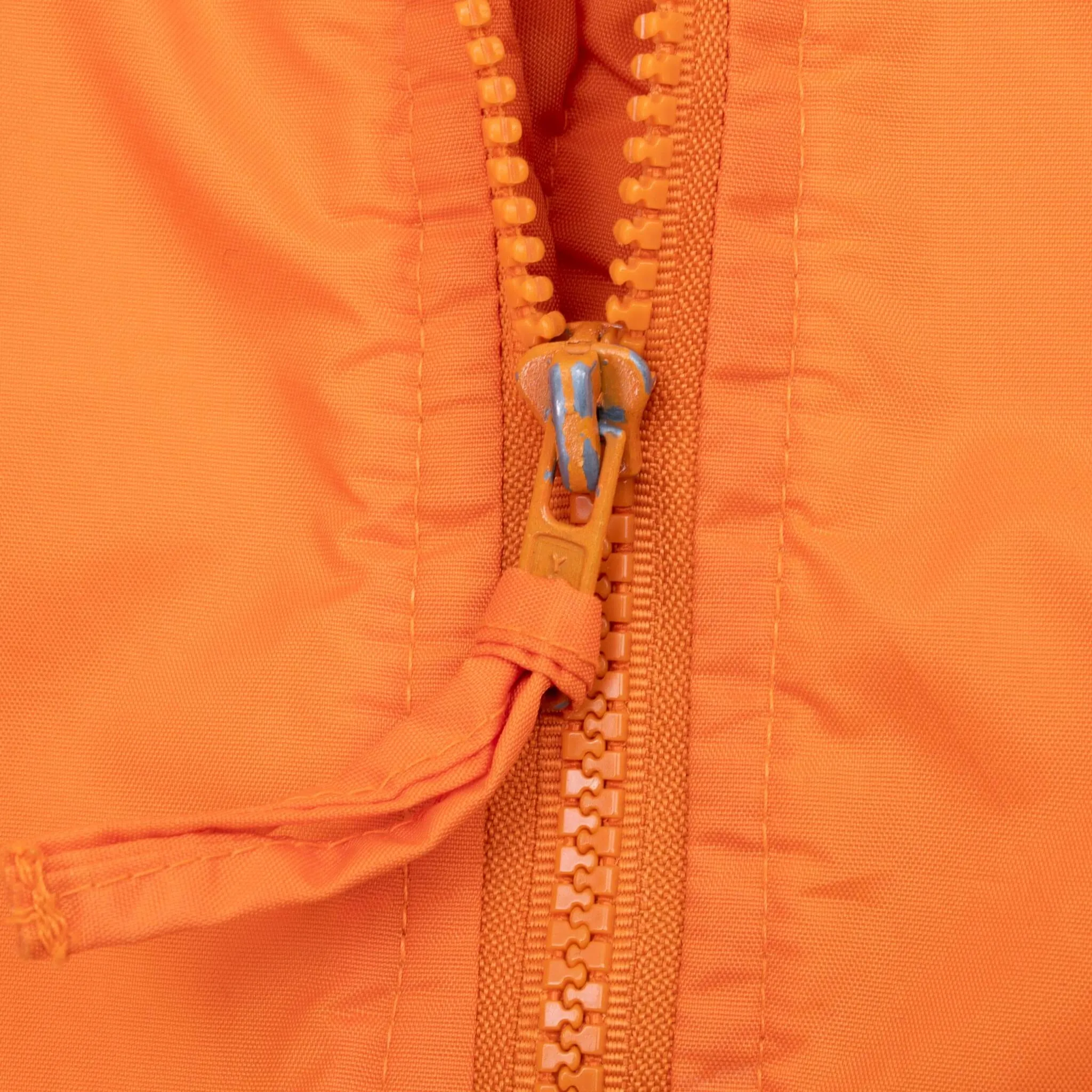 VINTAGE NCAA TENNESSEE VOLUNTEERS 1990S WINDBREAKER JACKET LARGE