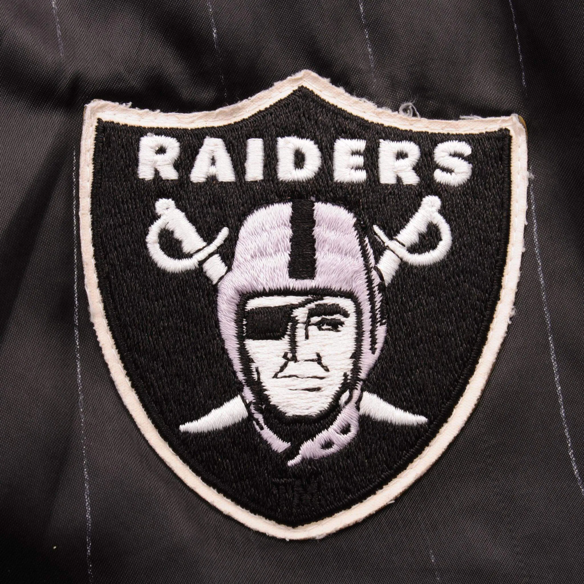 VINTAGE NFL RAIDERS JACKET 1990S SIZE MEDIUM MADE IN USA CHALKLINE