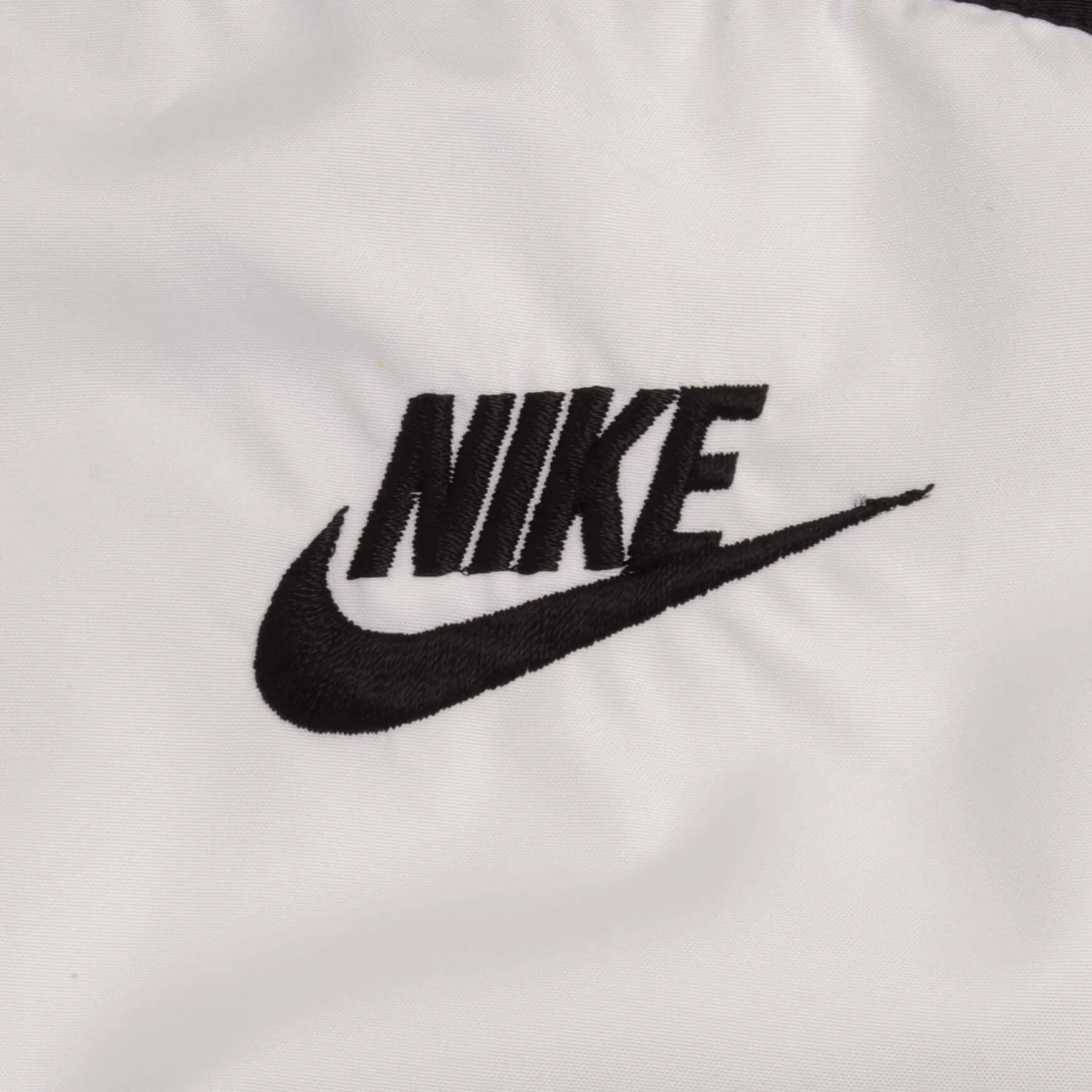 VINTAGE NIKE INTERNATIONAL WINDBREAKER JACKET 1990S SIZE LARGE